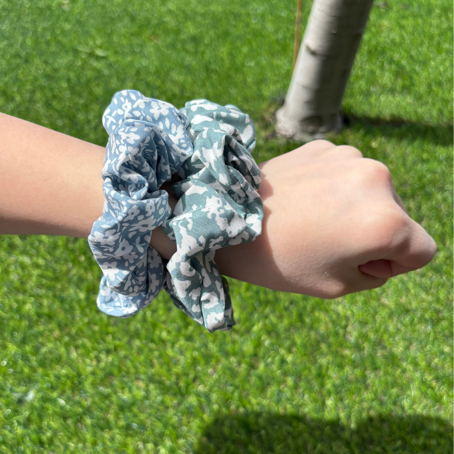 Blue Daisy Scrunchie