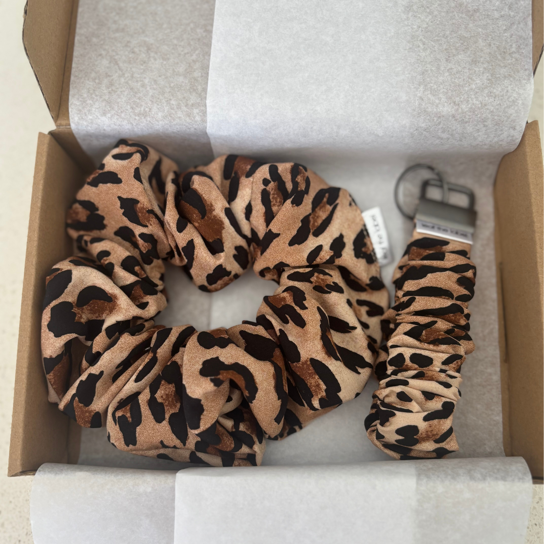 Scrunchie/Wristlet Set (Leopard Print)
